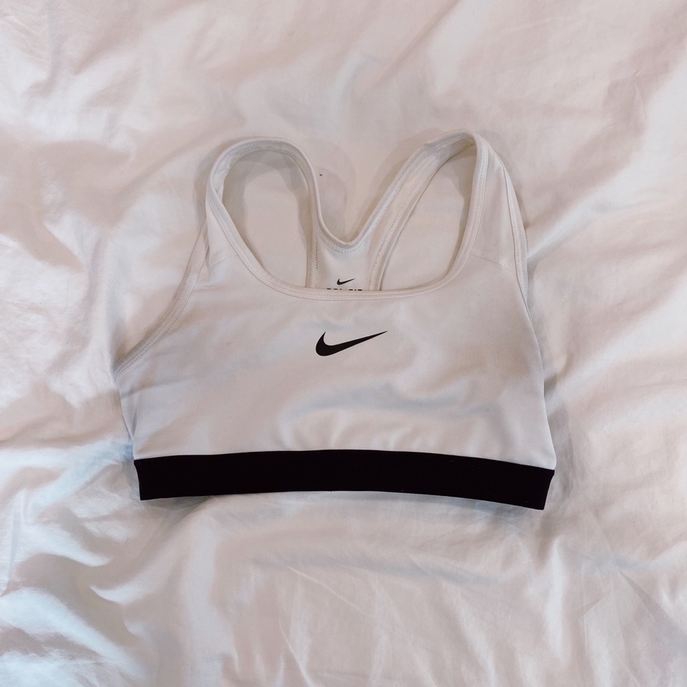 nike sports bra